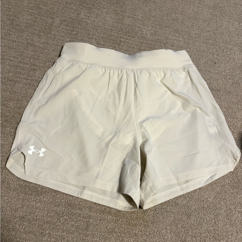NWT Under Armour Athletic Cream Shorts